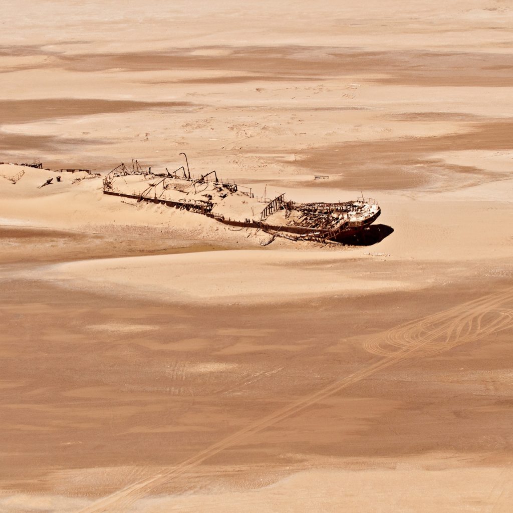 ship-wreck-of-eduard-bohlen-on-namibia-s-skeleton-coast