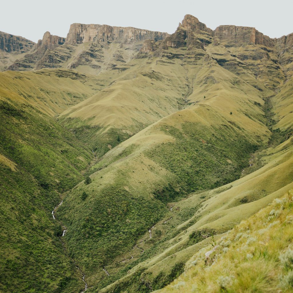 Drakensberg Mountains valley(1)