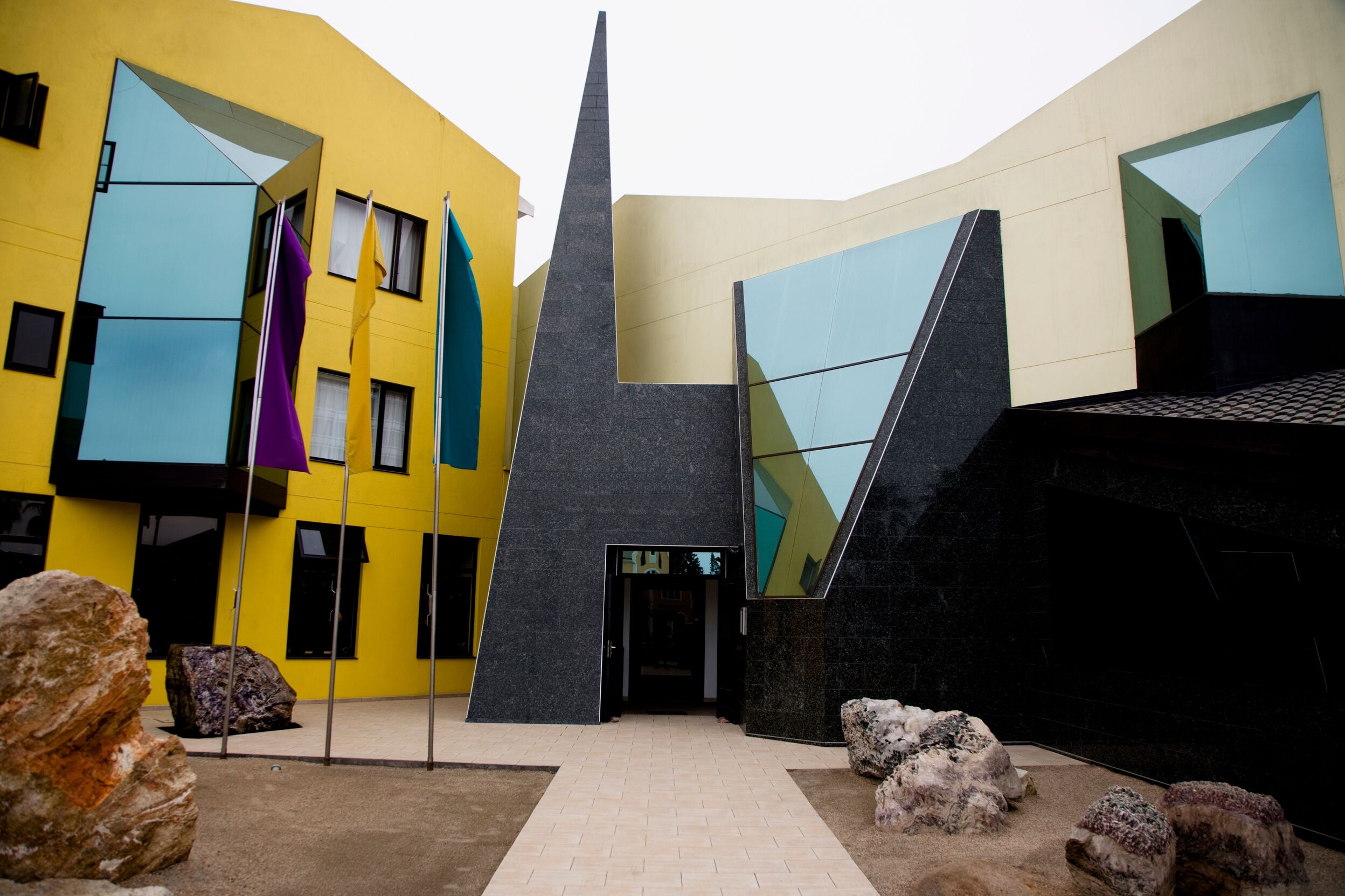 Outside of Kristall Gallery