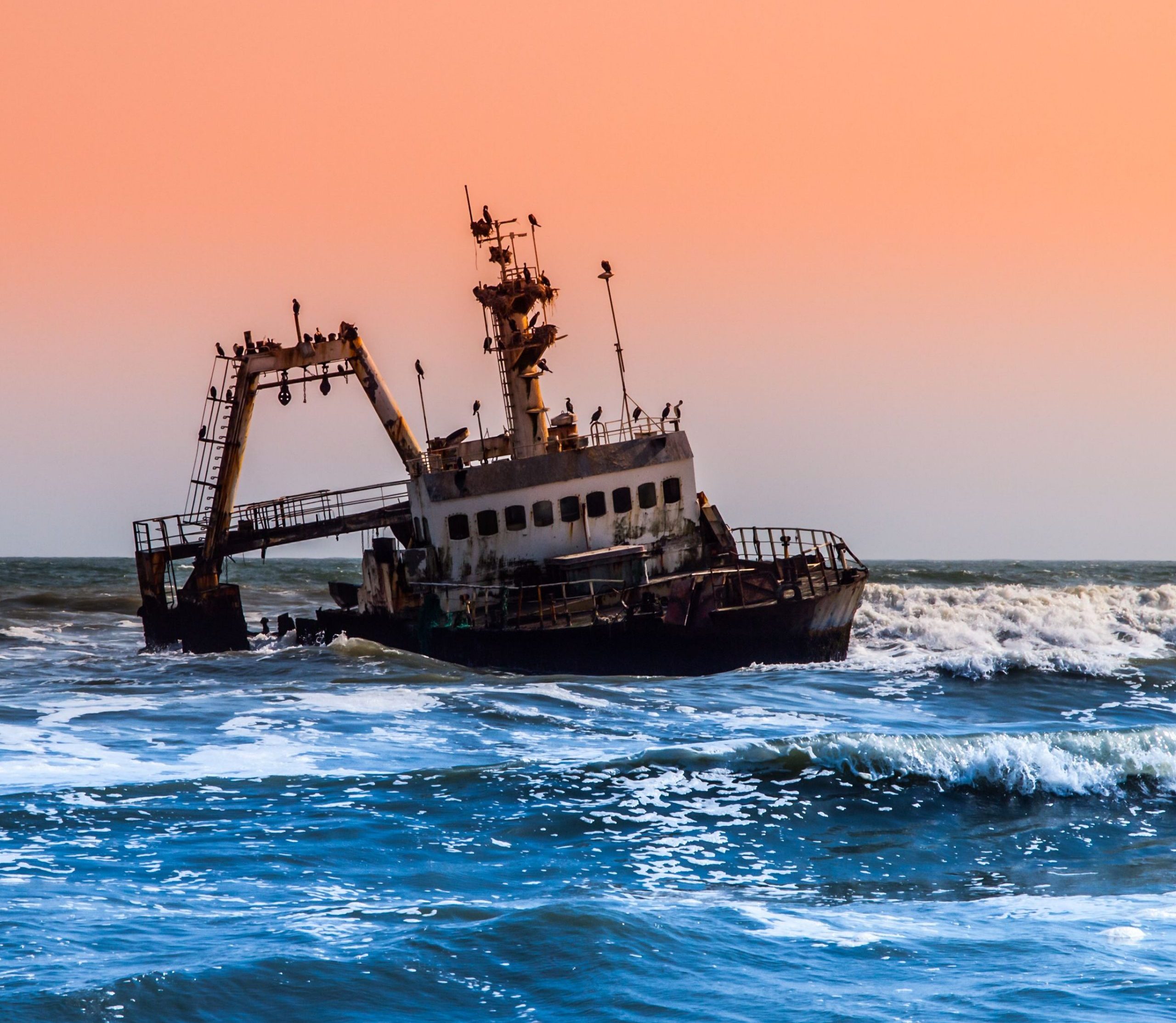 shipwreck-on-skeleton-coast-in-namibia