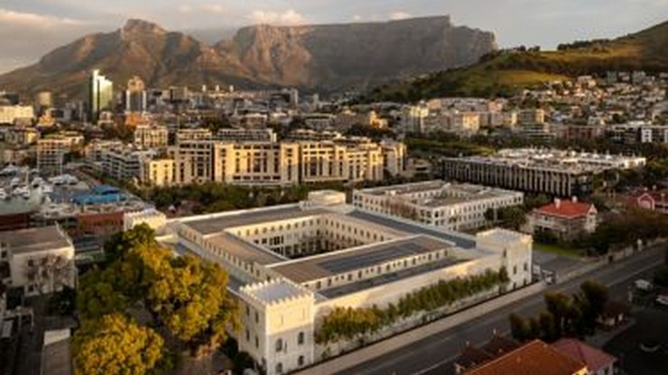 Accommodation in Cape Town Waterfront Breakwater Lodge