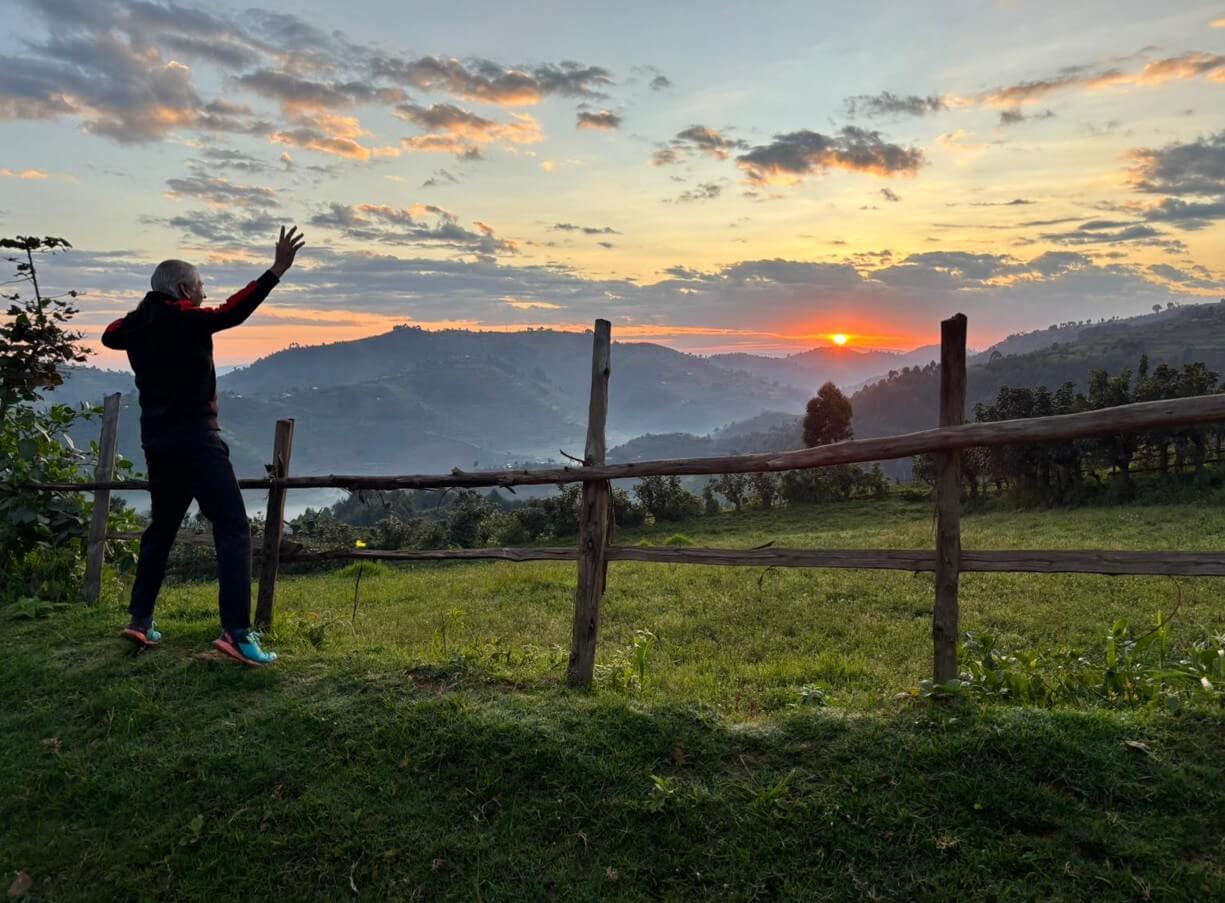 NNC58 Day 09: Gorillas (Lake Bunyonyi)(NEW)