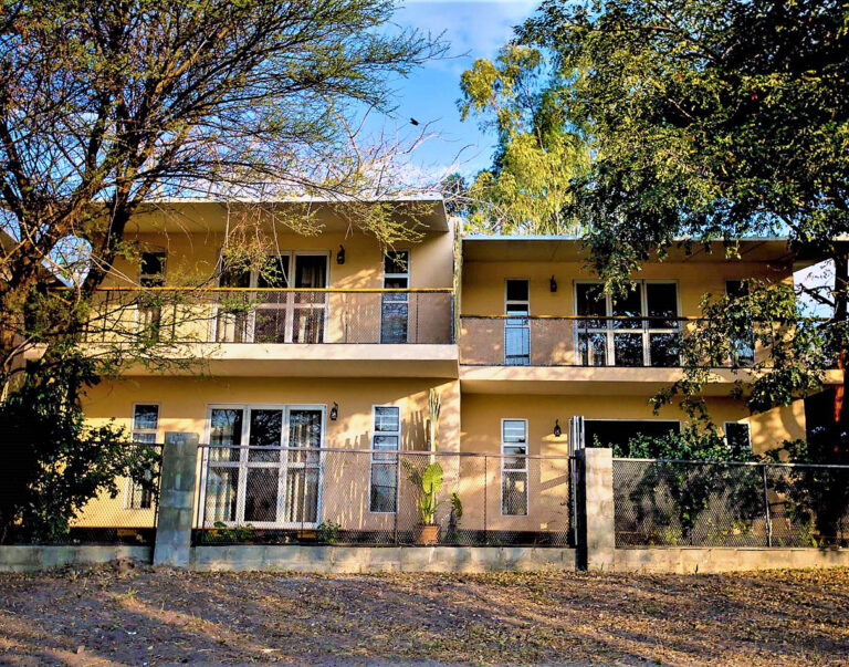 Maun waterfront guesthouse