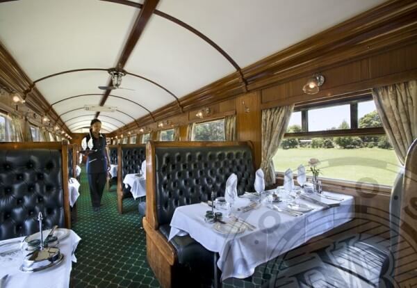 rovos_rail_dining_car