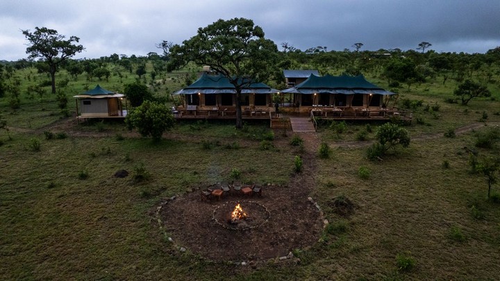 African Overland Tours Baobab Serengeti Camp - View from the top