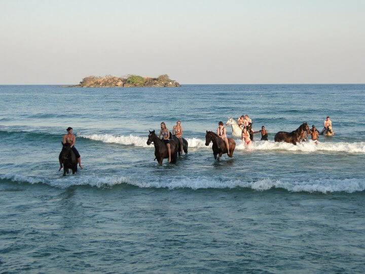 AACN56 Day 25: Chipata – Kande Beach, Malawi