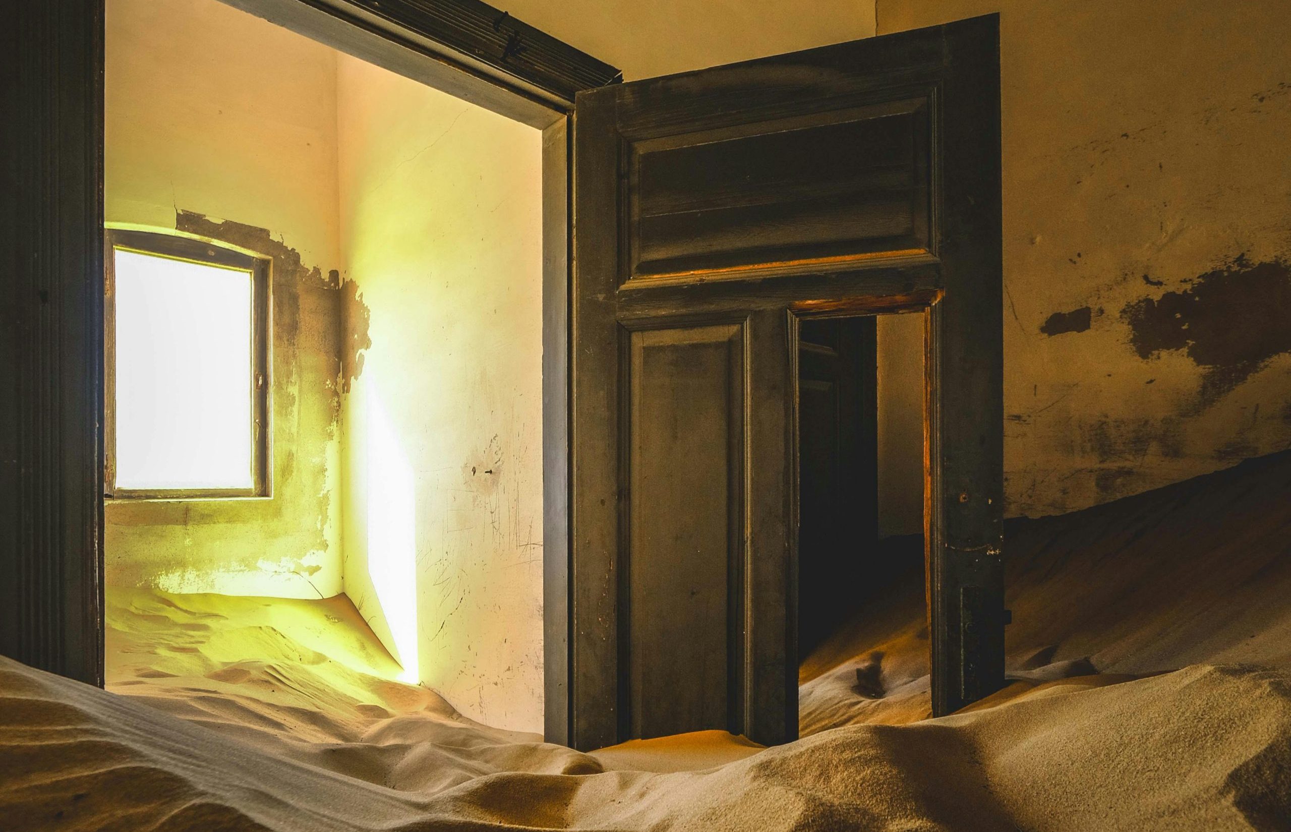 Feel the Edge of the World in Lüderitz