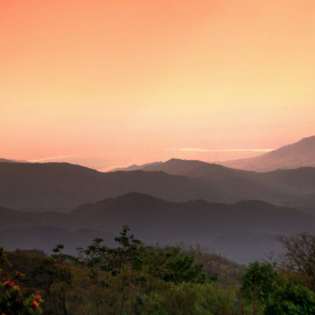 Sunset-over-hills-and-mountains-of-Malawi