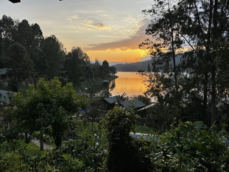 Here’s why travellers love to stay at Lake Bunyonyi, Uganda